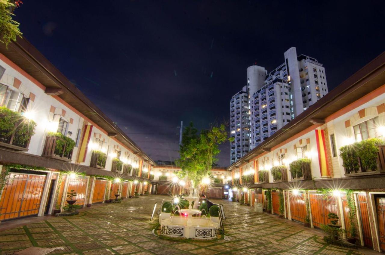 Victoria Court Suites Pasig Екстер'єр фото